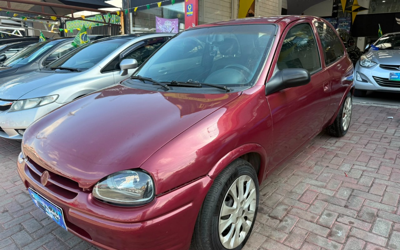 Chevrolet Corsa 1996 Roxo — foto 1 de 3