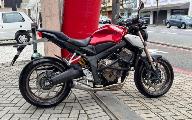 imagem-https://www.socarrao.com.br/sc-vehicle-images-prod/4261900/1791204167330-8533823_13_B_9531ab6864.jpeg