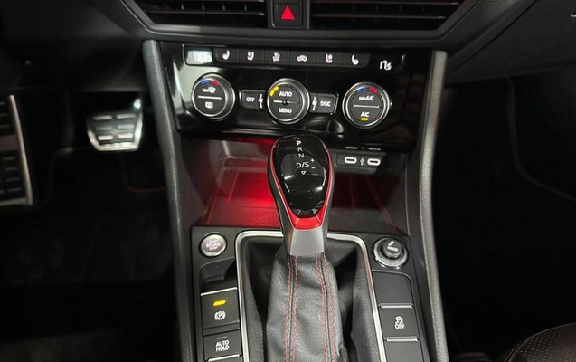imagem-https://www.socarrao.com.br/sc-vehicle-images-prod/4261987/1791210653809-8498339_14_B_f66142cf5d.jpeg