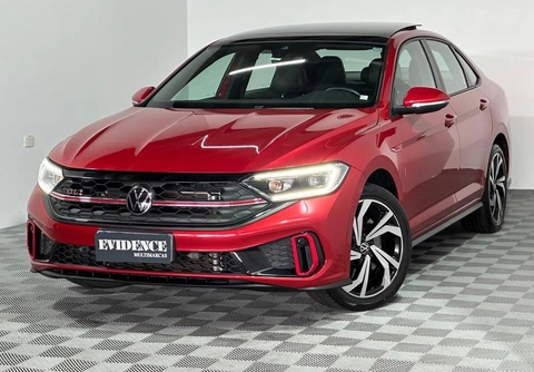 Volkswagen Jetta 2023 Vermelho — foto 1 de 3