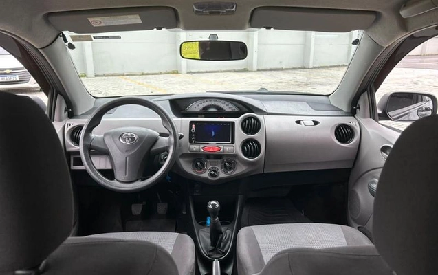 imagem-https://www.socarrao.com.br/sc-vehicle-images-prod/4262019/1791045973103-8500439_8_B_f4cc93b1c0.jpeg