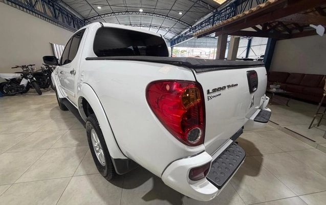 imagem-https://www.socarrao.com.br/sc-vehicle-images-prod/4262127/1790958208929-8537367_4_B_1baff6b751.jpeg