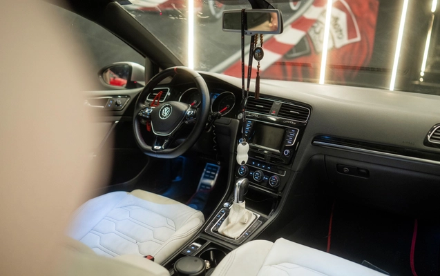 imagem-https://www.socarrao.com.br/sc-vehicle-images-prod/4262144/1790956539811-7f748af8-59b4-4f59-8ad8-1998c3b848c7.jpg
