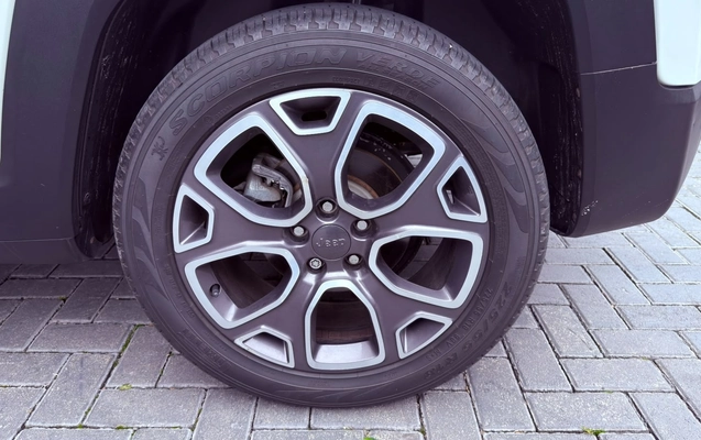 imagem-https://www.socarrao.com.br/sc-vehicle-images-prod/4262280/1790957667684-fb286ff3-d906-4c82-a5fa-a4785c829a0d.jpg