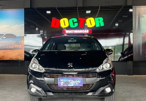 Peugeot 208 2017 Preto — foto 1 de 3