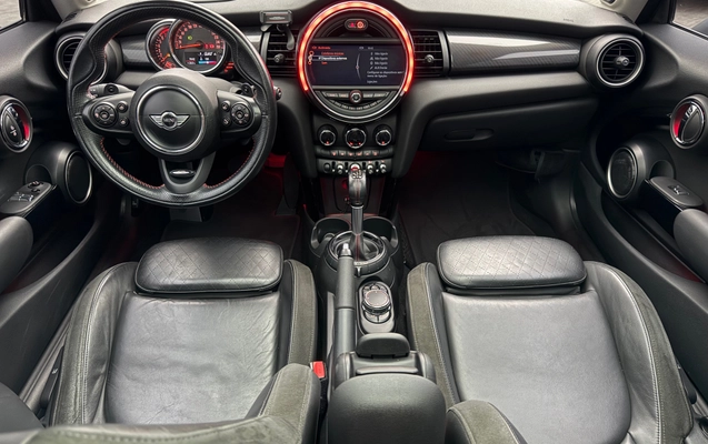 imagem-https://www.socarrao.com.br/sc-vehicle-images-prod/4262607/1790959723098-d5b6ad5b517f4ccfa8f0ba6fdc8aa6ef_1790888109880.jpg