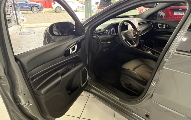 imagem-https://www.socarrao.com.br/sc-vehicle-images-prod/4262699/1790963472898-WFFHY6LNvQFUAoQiaQtsl1X3EefDuXbB.jpg