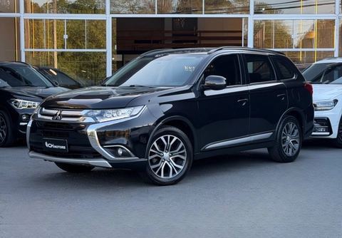 Mitsubishi OUTLANDER COMFORT 2.0 16V Aut. 2016 Preto — foto 1 de 3