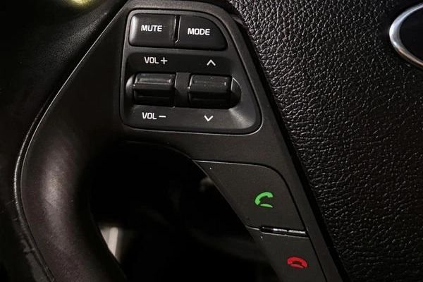 imagem-https://www.socarrao.com.br/sc-vehicle-images-prod/4262768/1790966070180-8326236_13_B_b5aec7f955.jpeg