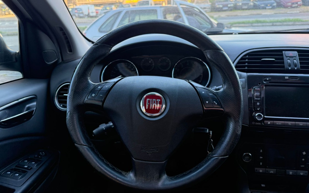 imagem-https://www.socarrao.com.br/sc-vehicle-images-prod/4262823/1790961313147-V2hhdHNBcHAgSW1hZ2UgMjAyNi0wNS0xMiBhdCAxNy4wOS4xMy5qcGVn.jpeg