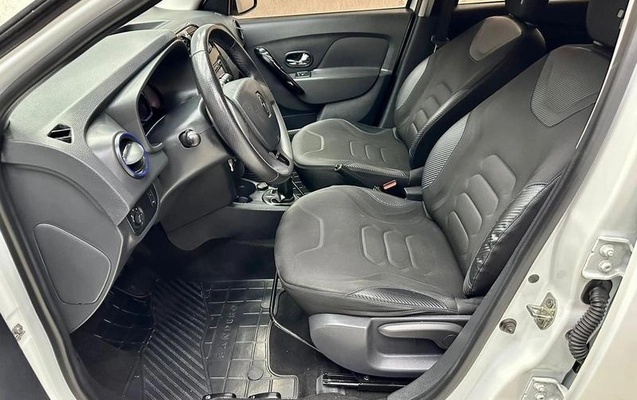 imagem-https://www.socarrao.com.br/sc-vehicle-images-prod/4262953/1791237834363-5228698_12_B_67644fd6bd.jpeg