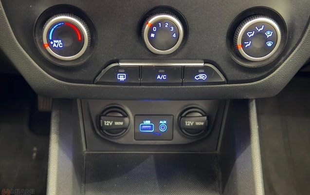 imagem-https://www.socarrao.com.br/sc-vehicle-images-prod/4263021/1790962476501-55298747bd184337acb49bdfa4b18c2e_1790962427765.jpg