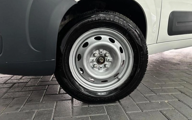 imagem-https://www.socarrao.com.br/sc-vehicle-images-prod/4263039/1790967400082-8533374_10_B_e8e6782b3f.jpeg
