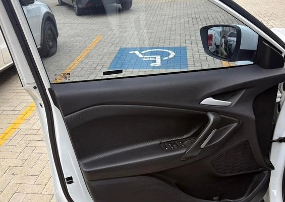imagem-https://www.socarrao.com.br/sc-vehicle-images-prod/4263091/1791225494938-8538020_4_B_42b5f1dc85.jpeg