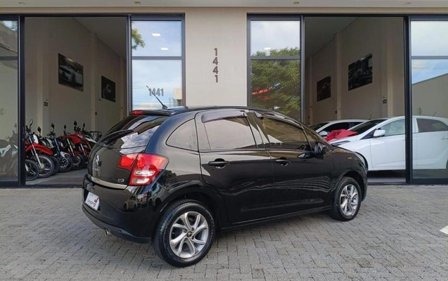 imagem-https://www.socarrao.com.br/sc-vehicle-images-prod/4263112/1791486706380-8538319_10_B_3e92351d53.jpeg