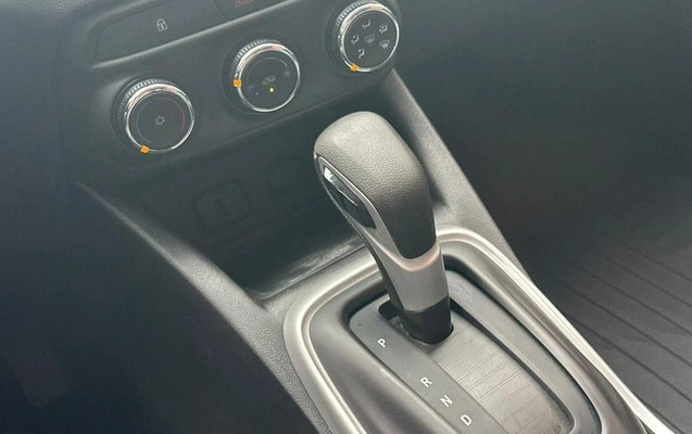imagem-https://www.socarrao.com.br/sc-vehicle-images-prod/4263146/1791315888778-8521152_8_B_d08d509098.jpeg