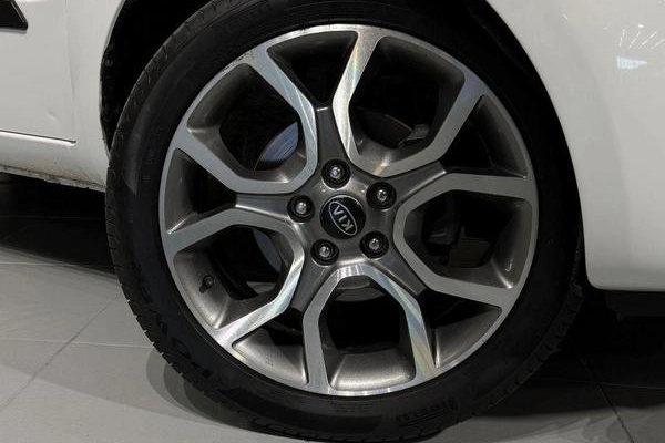imagem-https://www.socarrao.com.br/sc-vehicle-images-prod/4263159/1790963461230-8336350_9_B_90f2c6c431.jpeg
