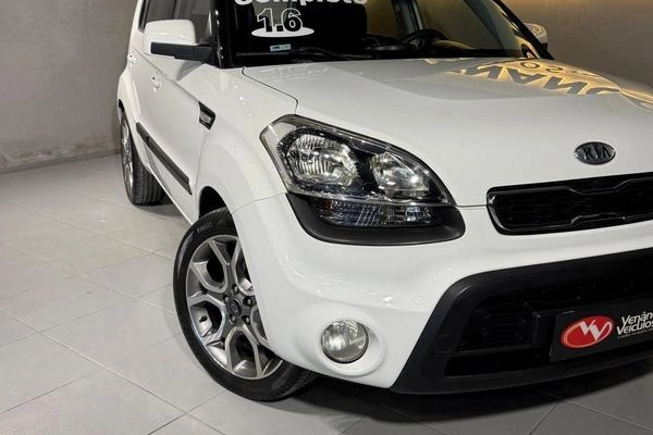 imagem-https://www.socarrao.com.br/sc-vehicle-images-prod/4263159/1790963461235-8336350_9_B_ee07ed2b0f.jpeg