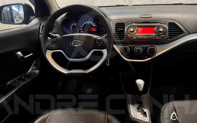 imagem-https://www.socarrao.com.br/sc-vehicle-images-prod/4263181/1790963609274-8e42071ff96c47fd85401e805b52d30a_1790963255907.jpg