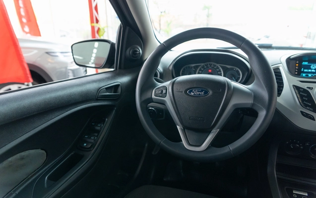 imagem-https://www.socarrao.com.br/sc-vehicle-images-prod/4263211/1790963713051-BXTD2K0p9tHJEqtMRdLHjZYmv42oL2kV.jpg