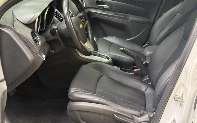 imagem-https://www.socarrao.com.br/sc-vehicle-images-prod/4263233/1791463746789-8422149_3_B_a505a538e8.jpeg