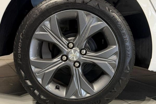 imagem-https://www.socarrao.com.br/sc-vehicle-images-prod/4263270/1790970378831-8173807_16_B_f3a7d51ea7.jpeg
