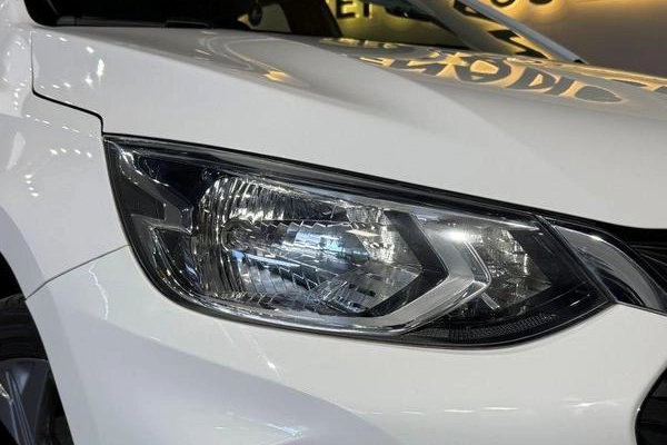 imagem-https://www.socarrao.com.br/sc-vehicle-images-prod/4263270/1790970378835-8173807_7_B_2b1105f5d6.jpeg