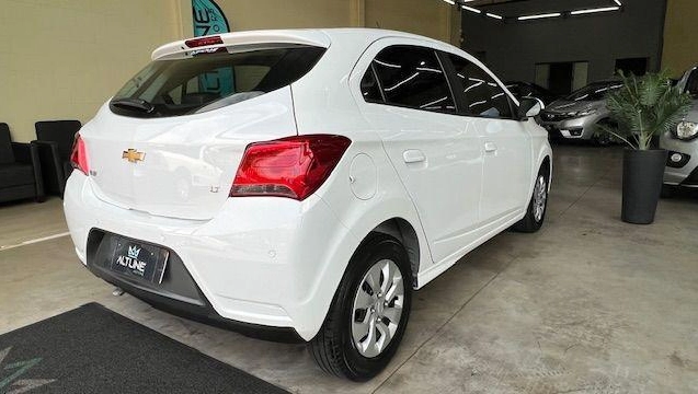 imagem-https://www.socarrao.com.br/sc-vehicle-images-prod/4263315/1790964419013-7472900_0_B_349f70d390.jpeg
