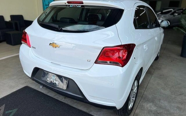 imagem-https://www.socarrao.com.br/sc-vehicle-images-prod/4263315/1790964419023-7472900_1_B_858f952c22.jpeg