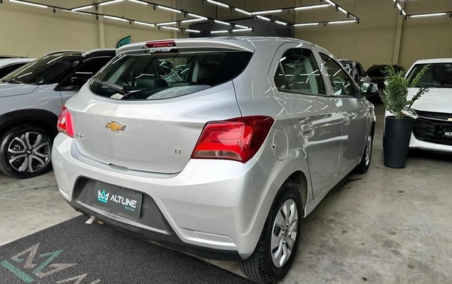 imagem-https://www.socarrao.com.br/sc-vehicle-images-prod/4263329/1790964544397-8498796_3_B_7fd6aae29c.jpeg