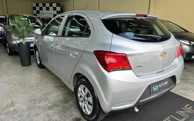 imagem-https://www.socarrao.com.br/sc-vehicle-images-prod/4263329/1790964544398-8498796_3_B_ce8d8ce101.jpeg
