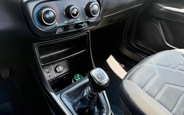 imagem-https://www.socarrao.com.br/sc-vehicle-images-prod/4263357/1790964850525-2_031337.jpg