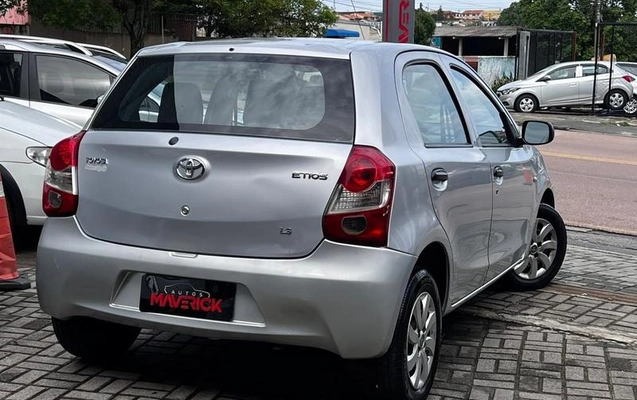 imagem-https://www.socarrao.com.br/sc-vehicle-images-prod/4263464/1790965432973-8538517_7_B_6032bc51d7.jpeg