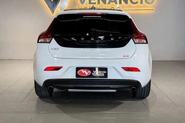 imagem-https://www.socarrao.com.br/sc-vehicle-images-prod/4263474/1790965497936-8167823_9_B_3b187c6985.jpeg