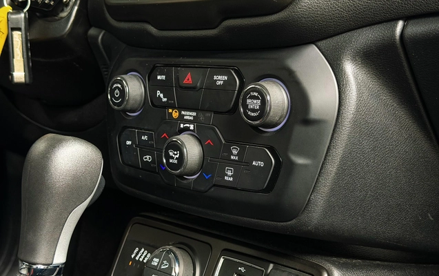 imagem-https://www.socarrao.com.br/sc-vehicle-images-prod/4263475/1790965669173-02248a7ad3ba41f6bac7c0307f0377e3_1790965486424.jpg