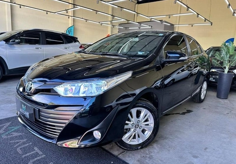 Toyota Yaris 2019 Preto — foto 1 de 3