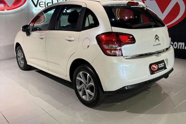 imagem-https://www.socarrao.com.br/sc-vehicle-images-prod/4263544/1790966073930-8108862_10_B_f53f1f5b0b.jpeg