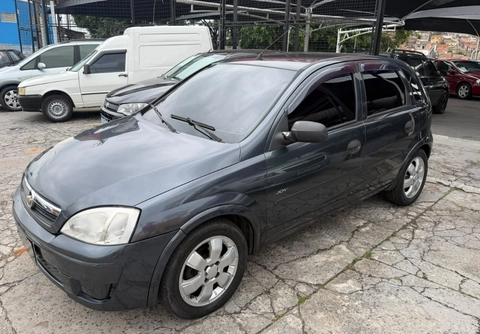 Chevrolet Corsa 2009 Cinza — foto 1 de 3