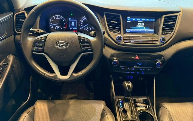 imagem-https://www.socarrao.com.br/sc-vehicle-images-prod/4263578/1792097525419-8538666_10_B_f9381b2b5a.jpeg