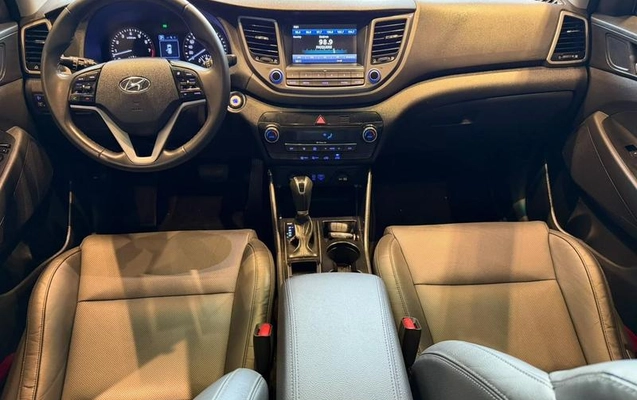 imagem-https://www.socarrao.com.br/sc-vehicle-images-prod/4263578/1792097525425-8538666_11_B_0be683dff6.jpeg