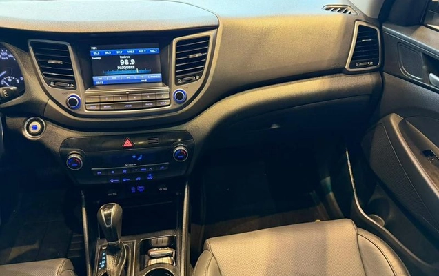 imagem-https://www.socarrao.com.br/sc-vehicle-images-prod/4263578/1792097525431-8538666_12_B_6f168938e2.jpeg