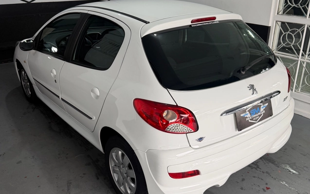 imagem-https://www.socarrao.com.br/sc-vehicle-images-prod/4263598/1790966548352-08b5ba00-40db-4f9d-811b-c1a193dcdcc5.jpg