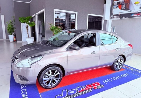 Nissan VERSA 2018 Cinza — foto 1 de 3