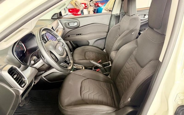 imagem-https://www.socarrao.com.br/sc-vehicle-images-prod/4263610/1791218657973-8536183_7_B_2f40c82d66.jpeg