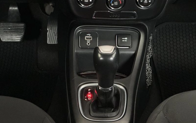imagem-https://www.socarrao.com.br/sc-vehicle-images-prod/4263612/1791575614225-8538083_0_B_a13a58f811.jpeg