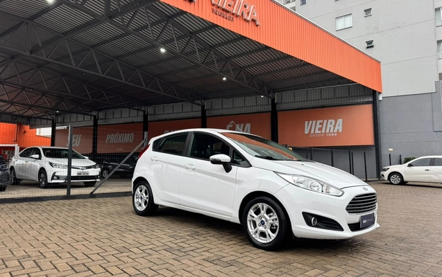 imagem-https://www.socarrao.com.br/sc-vehicle-images-prod/4263616/1790966758138-eebe2f8b-be69-4241-9d59-dd44f9b53d13.jpg