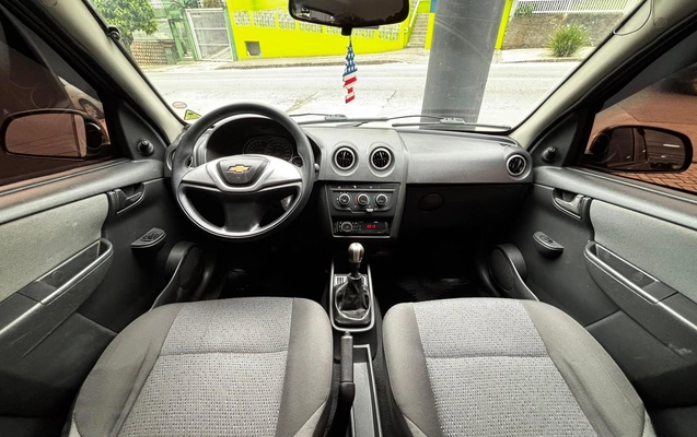 imagem-https://www.socarrao.com.br/sc-vehicle-images-prod/4263695/1790967145413-c25d805f-c589-0965-d79d-3a24101fcb55.jpg