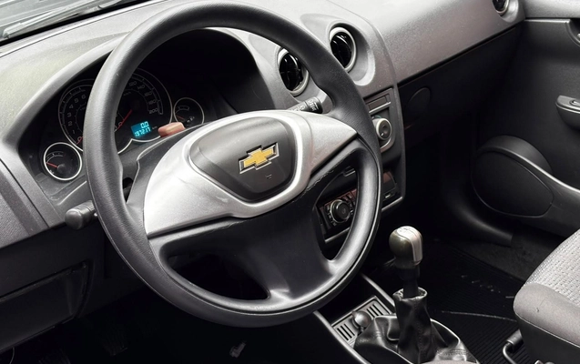 imagem-https://www.socarrao.com.br/sc-vehicle-images-prod/4263695/1790967145417-e38196ea-70d6-4725-bbf4-3a24101fca79.jpg