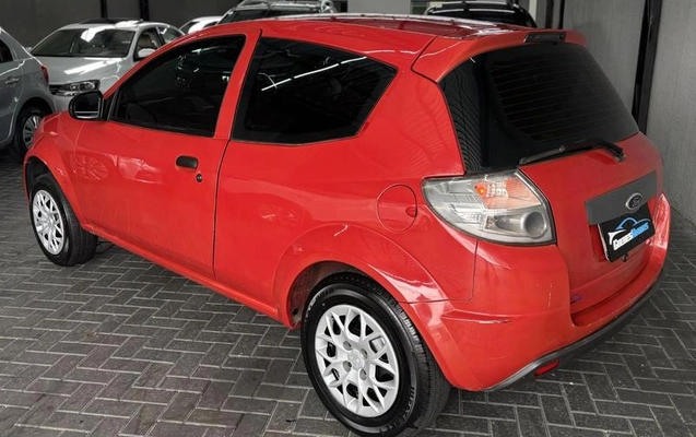 imagem-https://www.socarrao.com.br/sc-vehicle-images-prod/4263712/1790967324440-8522515_11_B_50e14f4f09.jpeg