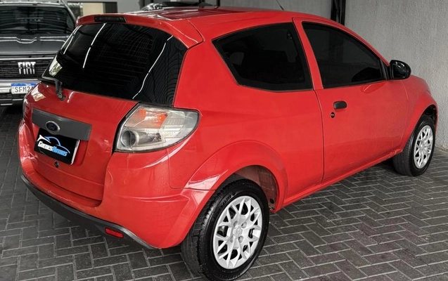 imagem-https://www.socarrao.com.br/sc-vehicle-images-prod/4263712/1790967324446-8522515_11_B_73d72f5d71.jpeg